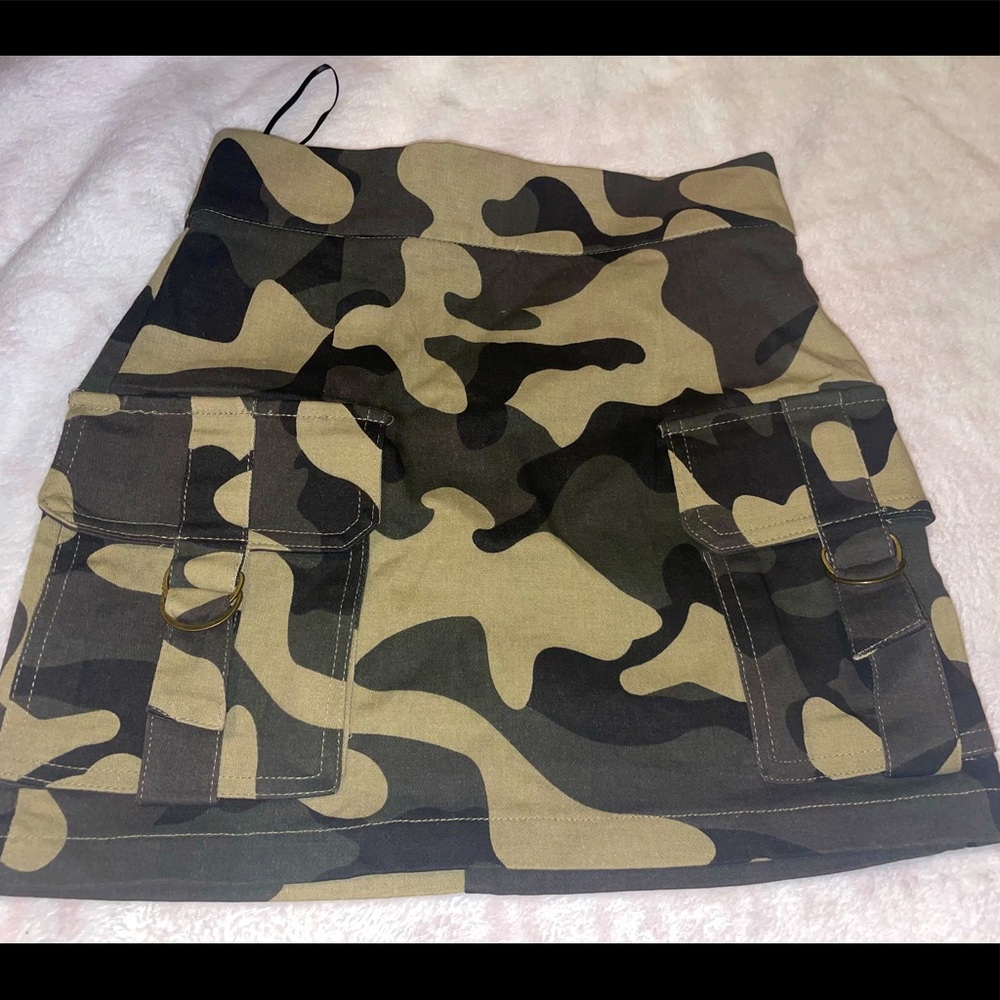 Green Camouflage Mini Fashion Nova Skirt Size Small